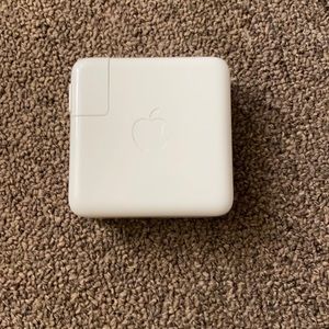 Apple charger 61 W USB-C power Adapter